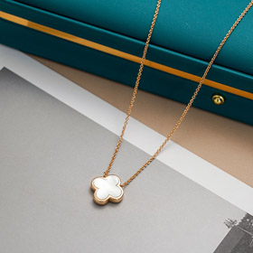 Van Cleef & Arpels White Mother-of-Pearl Black Agate Single and Double-Sided Flower Necklace-3883  